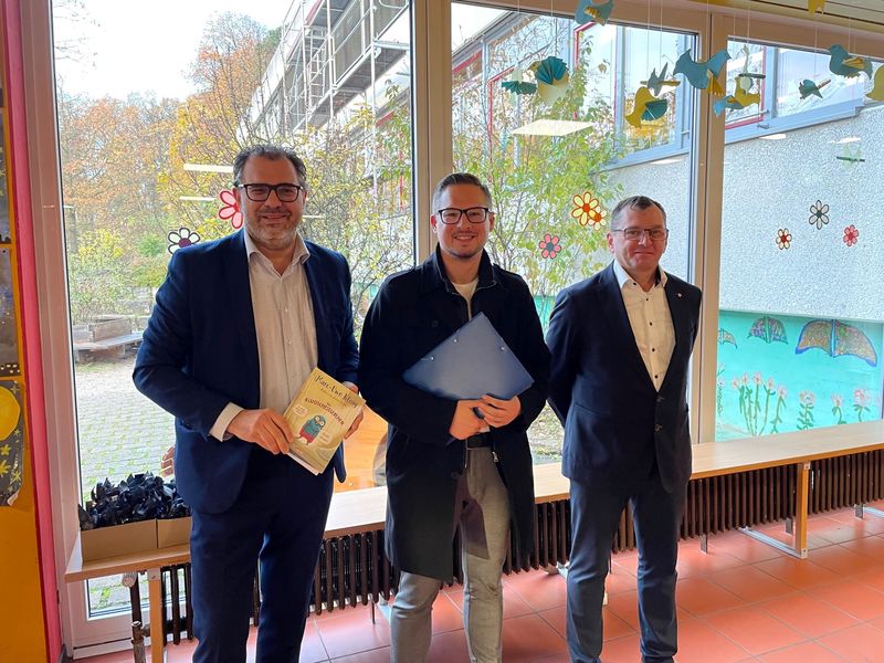 Die beiden Bürgermeister Marco Kistner (Veitsbronn/ links) und Bernd Zimmermann (Obermichelbach/ rechts im Bild) waren auch dabei. Foto: Sandra Belatschek/ Büro Stieglitz