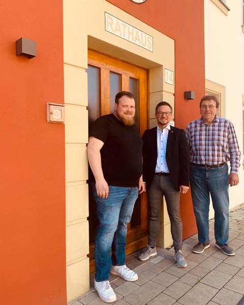 Bei meinem Antrittsbesuch in Simmershofen konnte ich mich mit Bürgermeister Florian Hirsch und 2. Bürgermeister Ernst Kilian austauschen. Foto: Sandra Belatschek/Büro Stieglitz